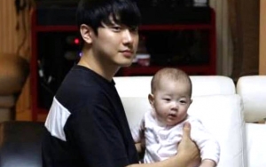 Minhwan F.T. Island Dibilang Ibunya 'Gendutan', Fans Tak Terima