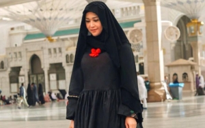 Sedih Tinggalkan Tanah Suci, Maia Estianty Dibanjiri Doa dan Pujian Soal Ini
