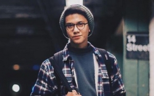 Ciee, Iqbaal Ramadhan Pamer Makan Romantis Bareng Pacar Bule Cantik?