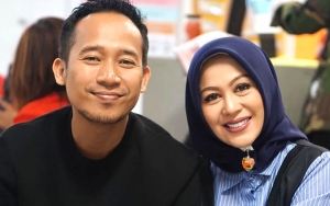  Rayakan 13 Tahun Pernikahan, Denny Cagur dan Shanty Tulis Ungkapan Cinta Super Manis