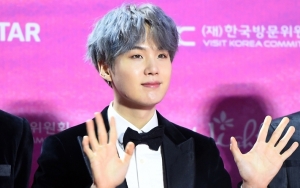 SMA 2019: Ogah Jinjit, Kocaknya Suga Pendekkan Tiang Mikrofon Bikin BTS Ngakak  