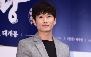 Ji Sung Pertimbangkan Bintangi Drama Medis Pertama Sejak 11 Tahun Berlalu