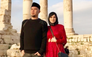 Dhani Lagi Bermasalah, Mulan Asyik Pamer Foto '10 Years Challenge' Miliknya dan Pria Lain