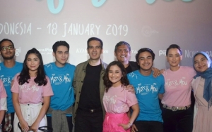 Bikin Baper, Intip 6 Potret Seru Prilly Latuconsina dan Maxime Bouttier di Premiere 'Matt and Mou'