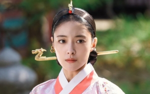 Lee Se Young Akui Berat Perankan Karakter Ratu di Drama Historikal 'The Crowned Clown'