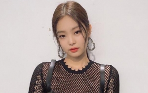 Netter Kagumi Penampilan Cantik Jennie Black Pink dengan Rambut Berponi