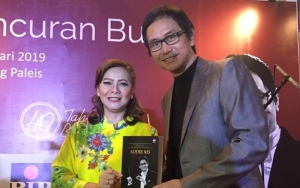 Takut Bikin Buku Perjalanan Cintanya dengan Memes, Addie MS Punya Alasan Menyentuh Ini