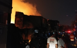 Kebakaran Hanguskan 250 Rumah di Tomang Jakarta Barat, Ribuan Warga Jadi Pengungsi