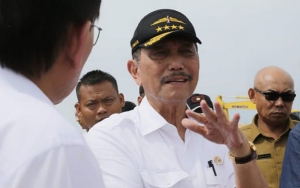  Viral Berita 'Luhut Siap Cium Kaki Prabowo', Menko Kemaritiman Desak Pembuat Hoaks Minta Maaf
