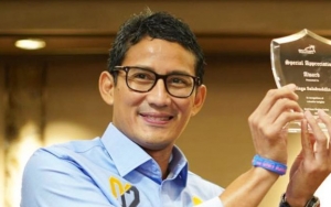 Canangkan Program 'Santri Surya', Sandiaga Uno Manfaatkan Energi Matahari Untuk Swasembada Listrik