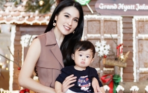 Baru Bisa Berjalan, Sandra Dewi Ungkap 'Senjata' Rahasia Agar Sang Putra Rajin Latihan