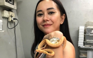 Umumkan Jenis Kelamin Calon Anak Pertama, Aura Kasih Ternyata 'Ngidam' Makanan Ini