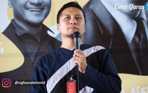 Sekarang Mantap Hijrah, Arie Untung Ternyata Sempat Hampir Murtad