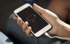 Ini 7 Mitos yang Tidak Benar Terkait Cara Charge Baterai Ponsel, Jangan Pecaya!