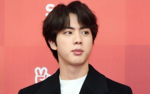 Jawaban Random Jin BTS Saat Ditanya Kerugian Punya Wajah Tampan 