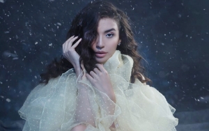Gagal 'Paksa' Cinta Laura Ikut Kontes Kecantikan, Manohara Pinot Dipuji Layak Gabung Miss Universe