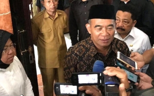 Mendikbud Targetkan 2023 Tak Ada Lagi Guru Honorer