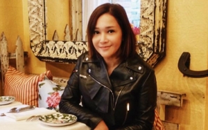 Maia Estianty Pakai Jaket Serupa dengan Kristen Stewart, Harganya Bikin Tercengang
