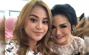 Aurel Berhijab Solehah Bagai Bidadari Surga, Krisdayanti Dibully Umbar Aurat Tak Sadar Umur