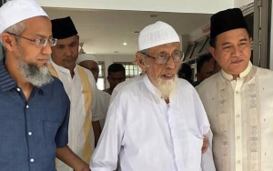 Dianggap Sosok Berpengaruh Bagi Kelompok Militan, Malaysia Pantau Aktivitas Ba'asyir Jika Bebas