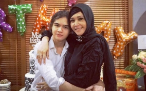 Diisukan Sindir Sang Bunda, 7 Potret Kedekatan Dul Jaelani Dengan Maia Estianty Bikin Haru