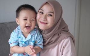 Tak Mau Putra Bungsunya Cepat Besar, Zaskia Adya Mecca Tegaskan Ogah Tambah Momongan Lagi