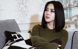 Postingan Syahrini Banjir Emoji Hati Warna Ungu Gara-Gara 'Kode Cinta' Reino Barack