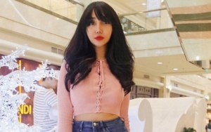  Lucinta Luna Dicurigai Ambil Uang Nikita Mirzani, Pose Minum Air Mineral Dicibir Sok Kaya