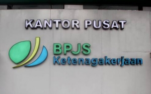  Sempat Dianggap Gimik, Jokowi Diminta Tarik Keppres Pemberhentian Oknum BPJS TK