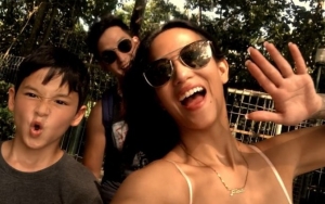 Unggah Video Liburan Romantis di Bali, Mike Lewis Lamar Sang Kekasih di Depan Putranya?