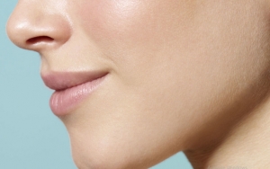 8 Tips Menyamarkan Pori-Pori Besar dengan Trik Makeup, Wajib Coba!