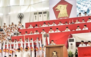 Caleg Gerindra Diduga Langgar Kampanye dengan Membagikan Kalender di Sekolah