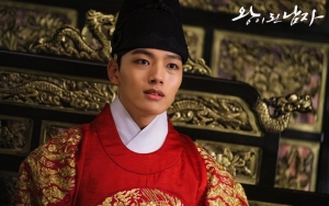 Yeo Jin Goo Akui Gugup Perankan 2 Karakter di 'The Crowned Clown' Meski Akting Dipuji