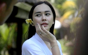 Aura Kasih Merasa Kena Kutukan 'Mari Bercinta' Gara-Gara Sering Diberitakan Negatif