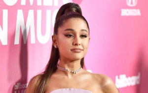Ariana Grande Sindir Produser Grammy Awards Usai Putuskan Batal Tampil