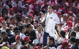 3 Orang Diamankan Karena Diduga Pose 2 Jari Saat Jokowi Berpidato