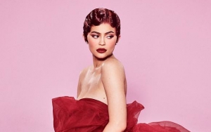 Grammy Awards 2019: Kylie Jenner Disebut sebagai Selebriti dengan Gaun Terburuk, Setuju?