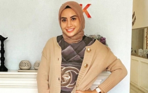 Shinta Bachir Pamer Perhiasan Emas, Malah Disindir Tiru Nikita Mirzani