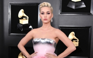 Katy Perry Beri Respon Kocak Saat Tampilannya di Grammy Awards Dijadikan Meme