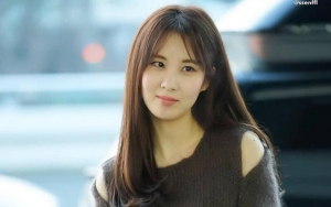 Seohyun Kunjungi Kastil Hogwarts, Seragam Asrama Jadi Perdebatan Netter