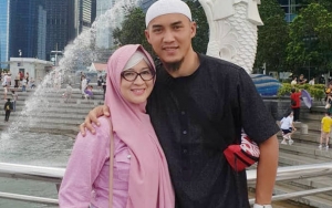 Ibu Baru Meninggal, Okie Agustina dan Gunawan Dwi Cahyo Rugi 50 Juta Tertipu Biro Umroh