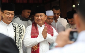 Disambut Warga Purbalingga, Prabowo: Terima Saja Kalau Ada yang Bagi-Bagi Uang