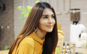 Dijodohkan dengan Ifan Seventeen, Istri Mendiang Herman Sikumbang Buka Suara