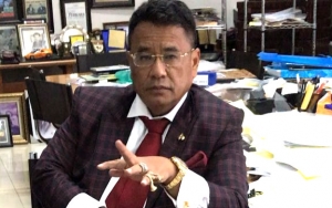 Hotman Paris Ketahuan Bohong Soal Beri Kado Valentine ke Istri, Diledek Cuma Pura-pura Mesra