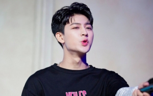 Ibu Yunhyeong iKON Tanggapi Rumor Anaknya Pacari Daisy Momoland