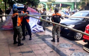  Satpol PP di Surabaya Dianiaya Lantaran Cabut Spanduk Caleg