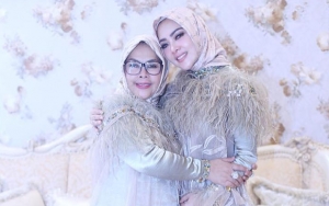 Syahrini Kirim Doa ke Calon Ibu Mertua Usai Terima 'Restu' Menikahi Reino Barack?