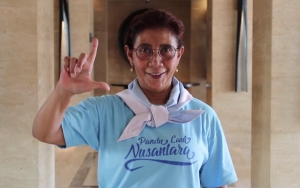 Susi Pudjiastuti Klarifikasi Fakta Foto Viral Dirinya Salam Dua Jari ala Dukungan Prabowo-Sandiaga
