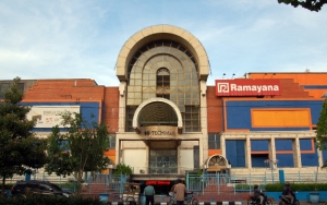 Gagal Temui Risma, Pemilik Stan Hi-Tech Mall Surabaya Dapat Harapan Baru dari Bappeko