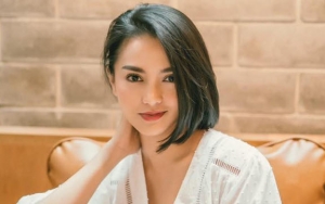 'Kekurangan' Ririn Ekawati pada Foto Ini Malah Bikin Netter Makin Terpesona